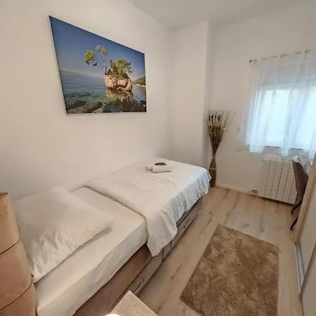 Family Friendly House With A Swimming Pool Dicmo, Zagora - 23249 Holiday home