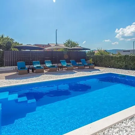 Holiday home Family Friendly House With A Swimming Pool Dicmo, Zagora - 23249 Dicmo