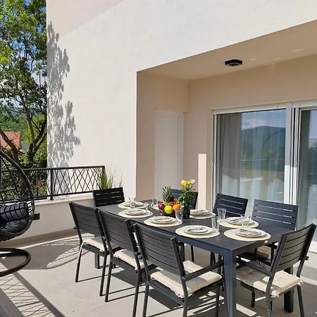 Family Friendly House With A Swimming Pool Dicmo, Zagora - 23249 Holiday home Dicmo