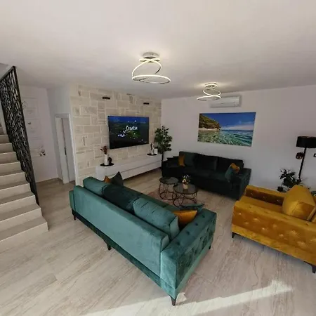 Family Friendly House With A Swimming Pool Dicmo, Zagora - 23249