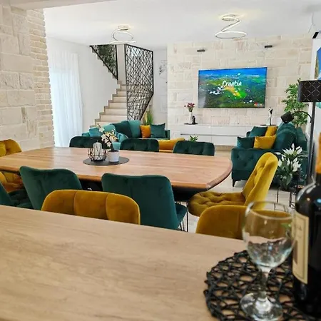 Holiday home Family Friendly House With A Swimming Pool Dicmo, Zagora - 23249 *